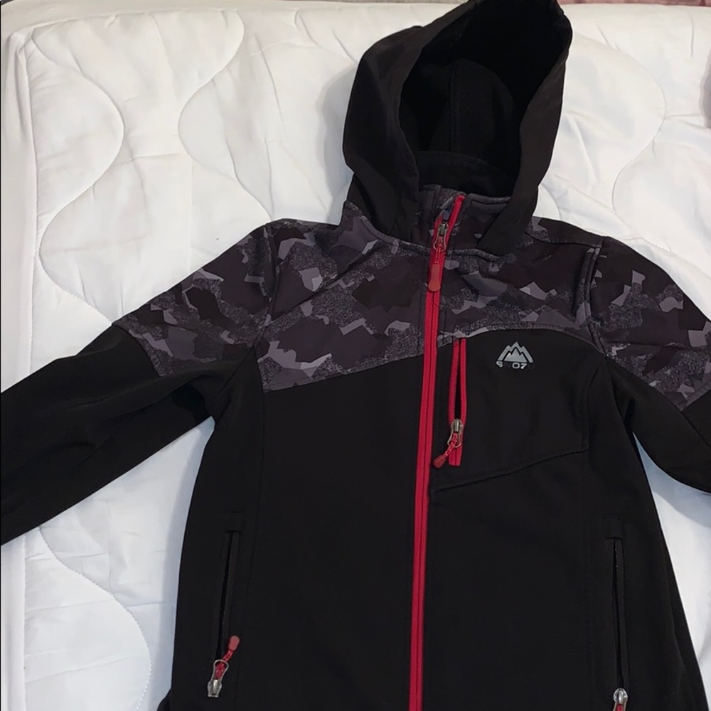 (4 for $20)Light but Warm Winter coat.